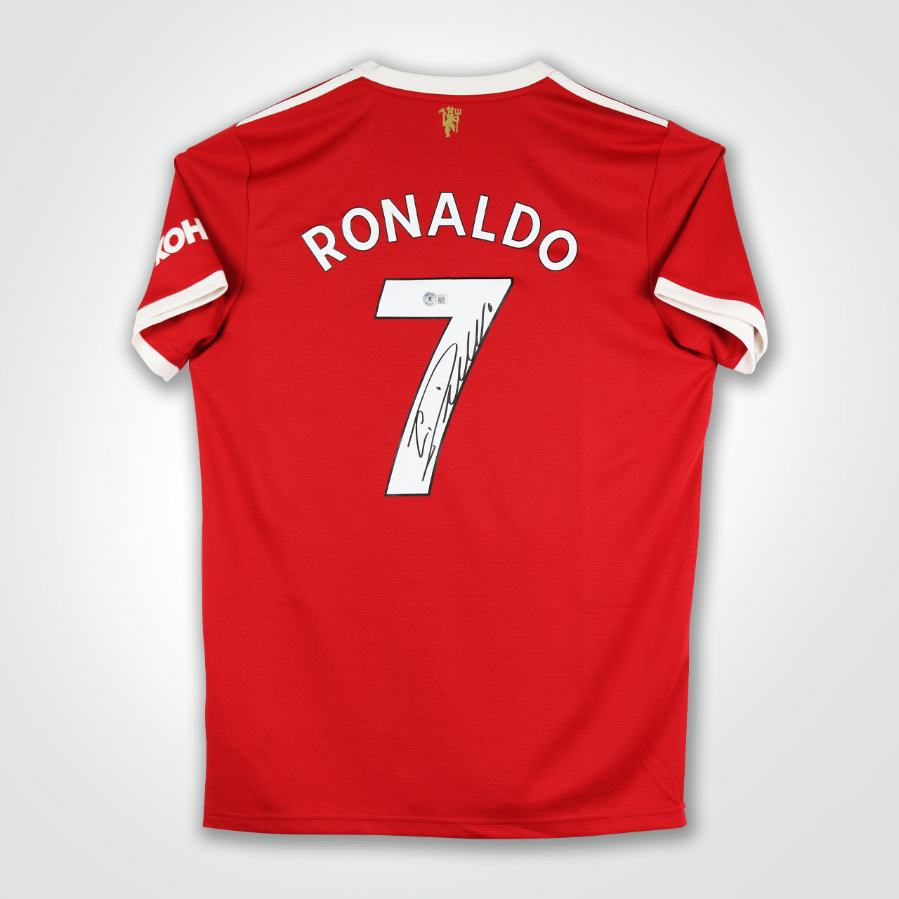 Ronaldo offers Manchester United Jersey