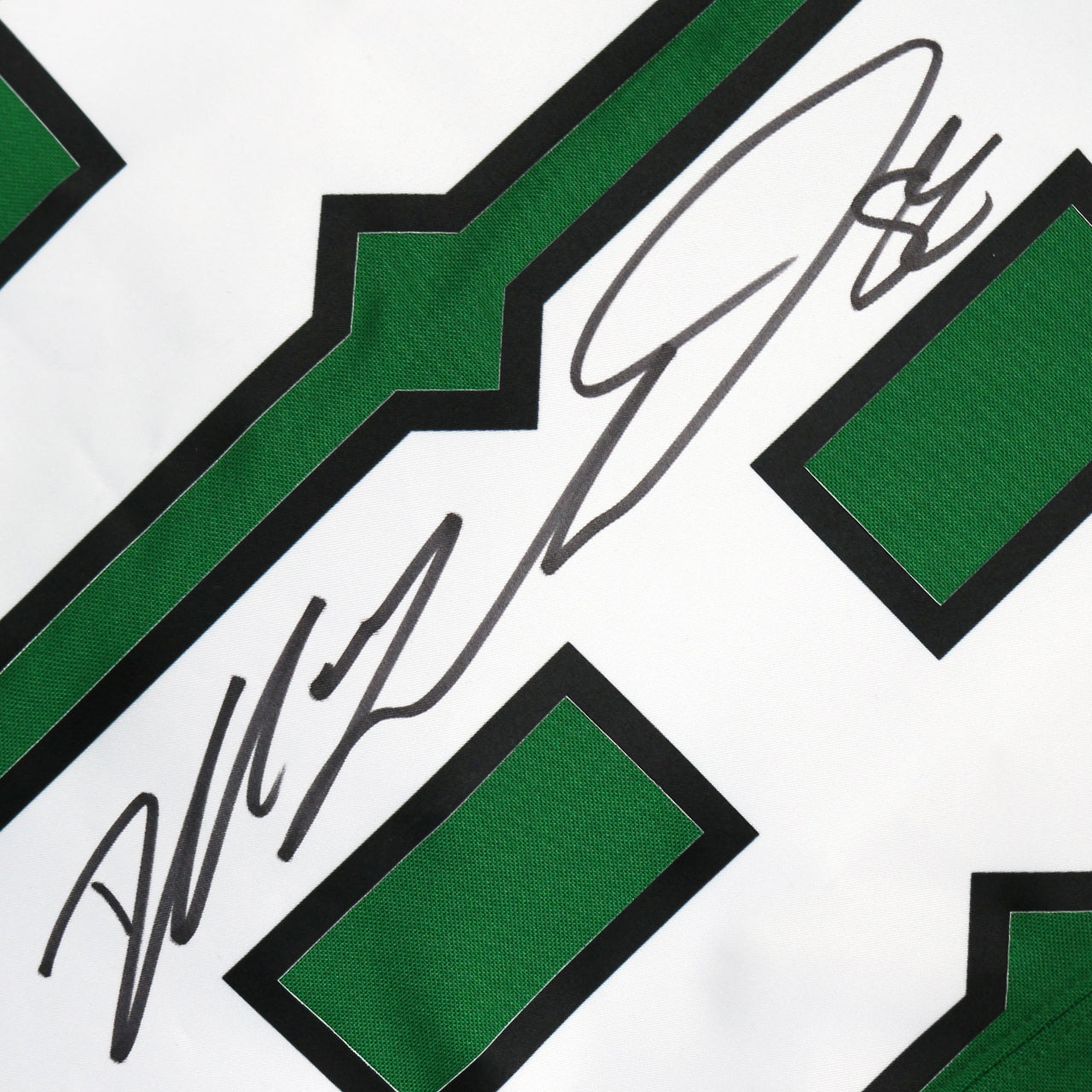 Dallas Goedert Signed Eagle Nike Limited Jersey