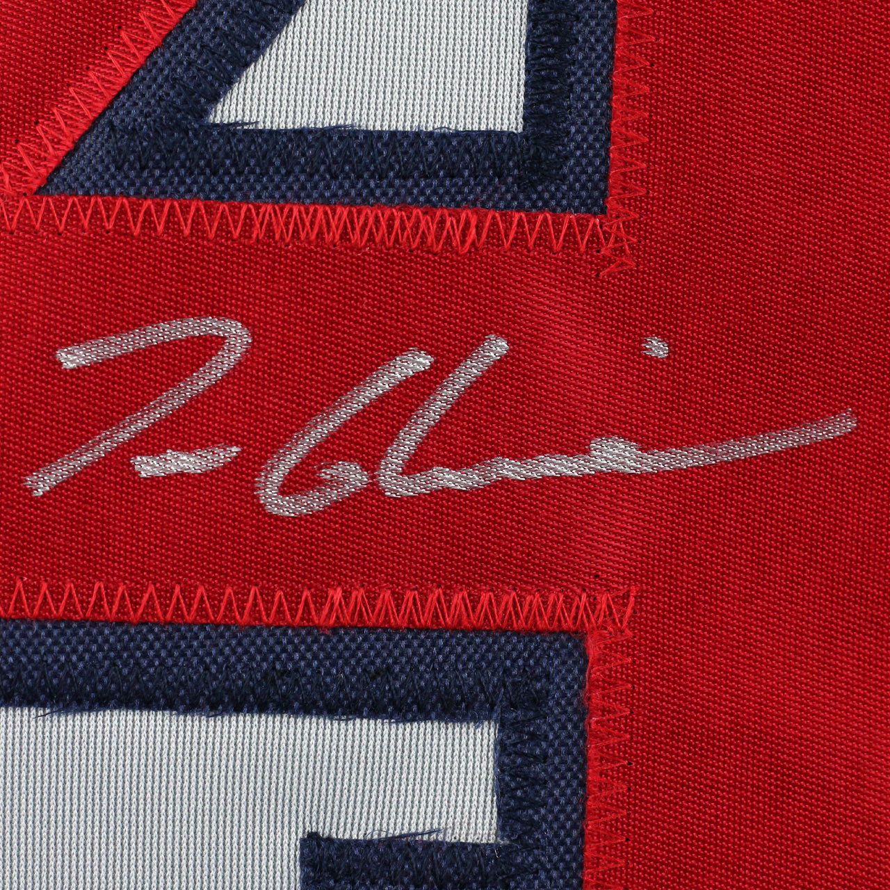 Tom Glavine Signed Jersey